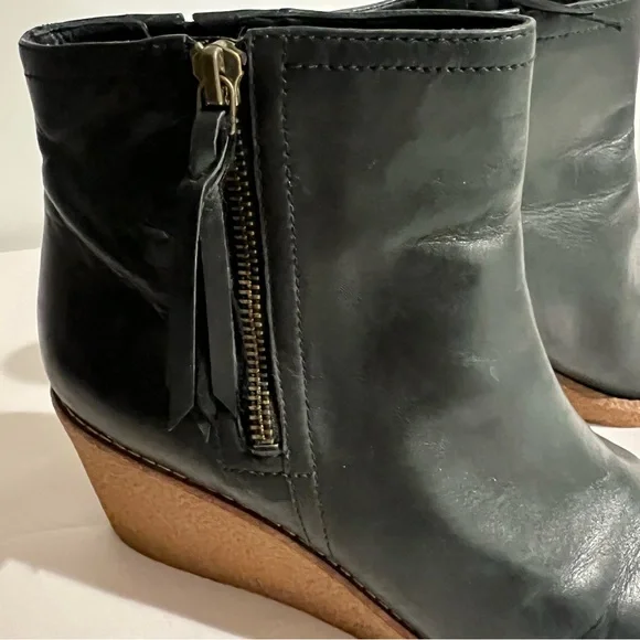 Cole Haan Women’s Leather Boots sz 8.5 - Picture 3 of 6